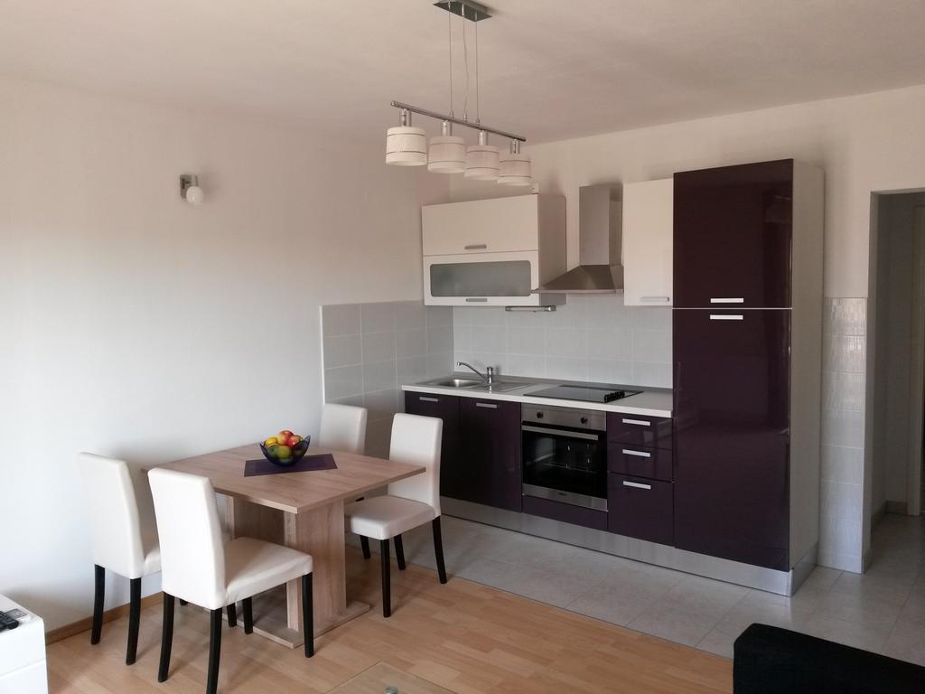 Apartments Josipa & Niki Vodice Ruang foto