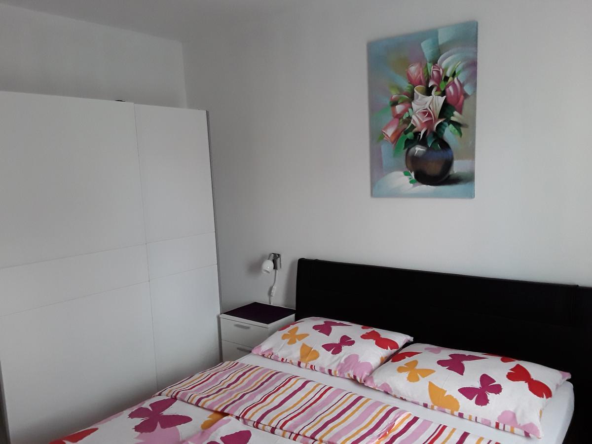 Apartments Josipa & Niki Vodice Bagian luar foto